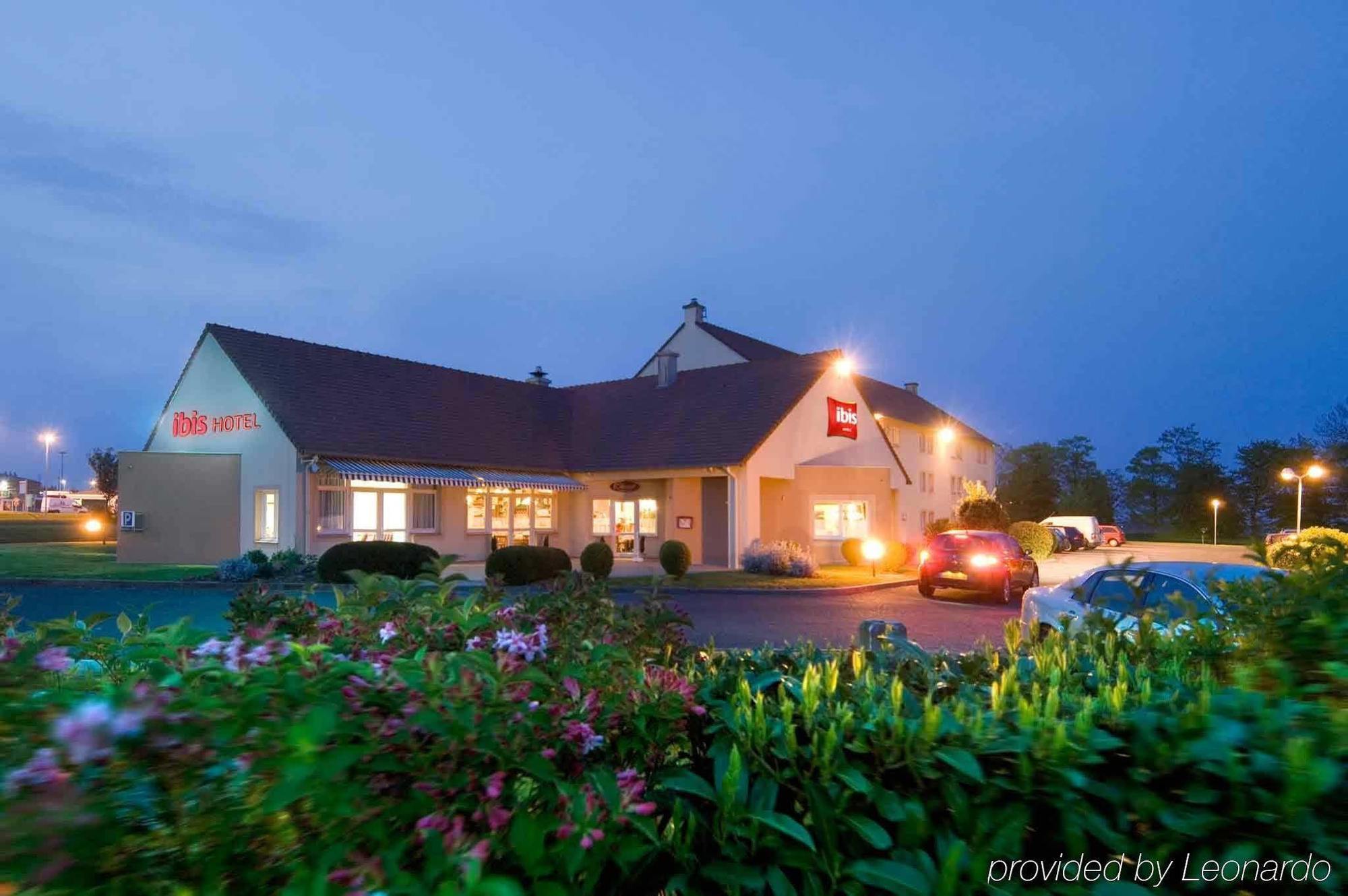 Ibis Falaise Coeur De Normandie Exterior foto